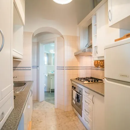 Historic Vilagomes Central Oasis Apartment *