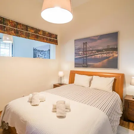 Historic Vilagomes Central Oasis Apartment *